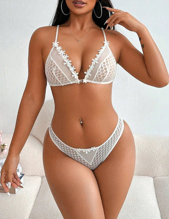 Elegant Non-Padded Bralette & Panty Set – Fantasy-Inspired Lingerie Style